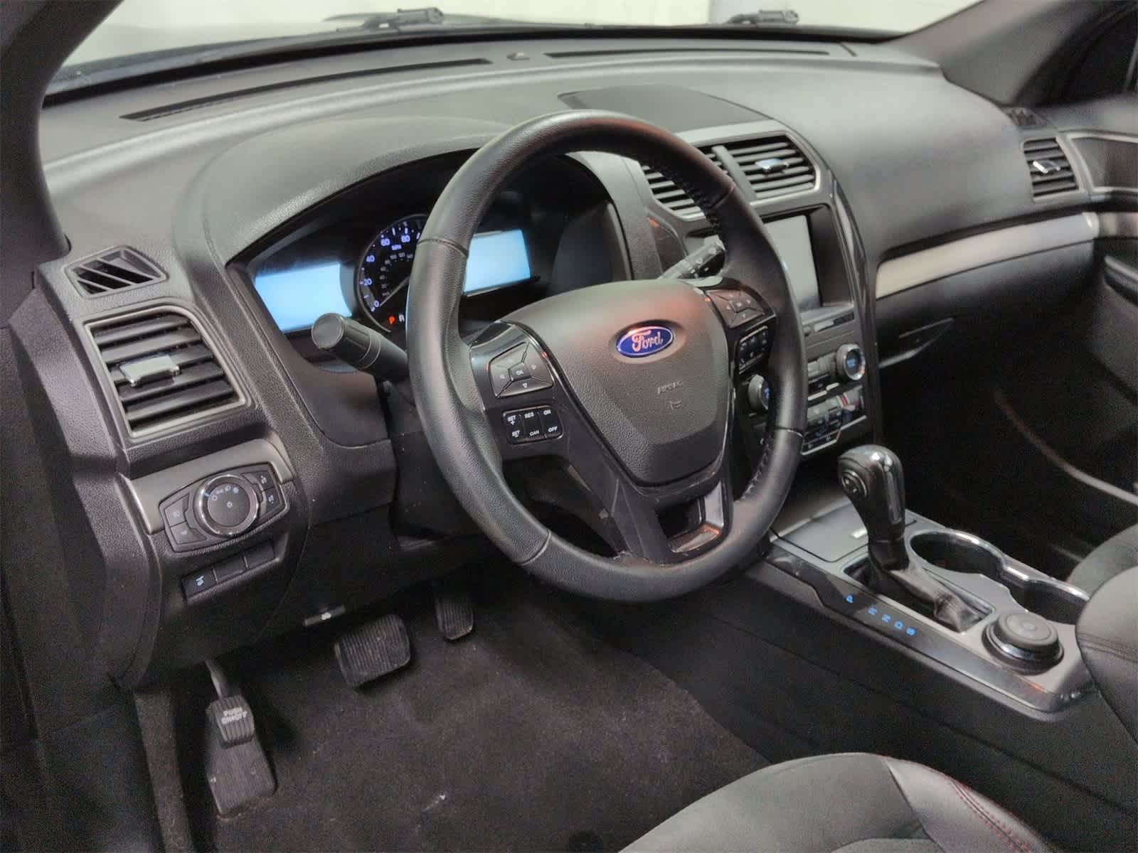 Thumbnail: 2018 Ford Explorer - 10