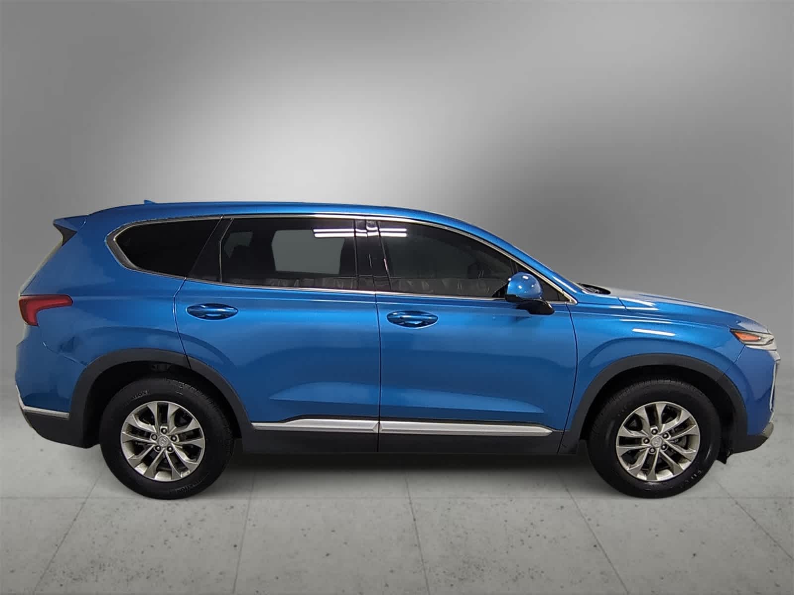 Thumbnail: 2019 Hyundai Santa Fe - 9