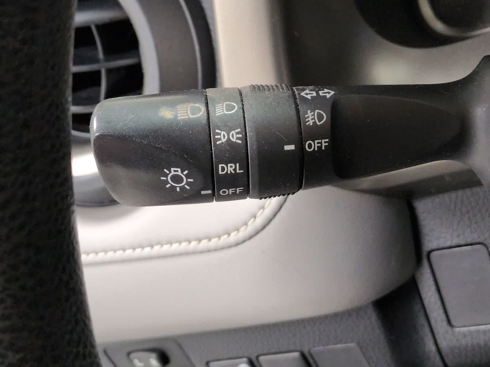 Thumbnail: 2013 Toyota RAV4 - 29