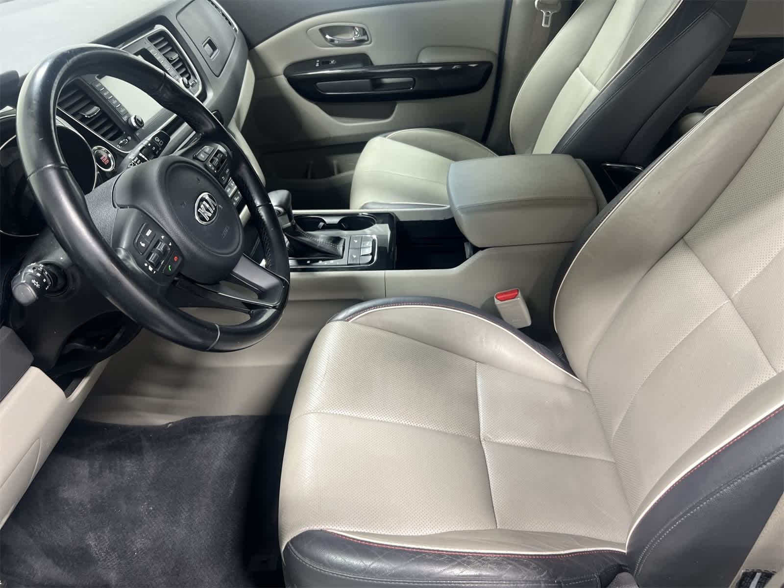 Thumbnail: 2017 Kia Sedona - 17