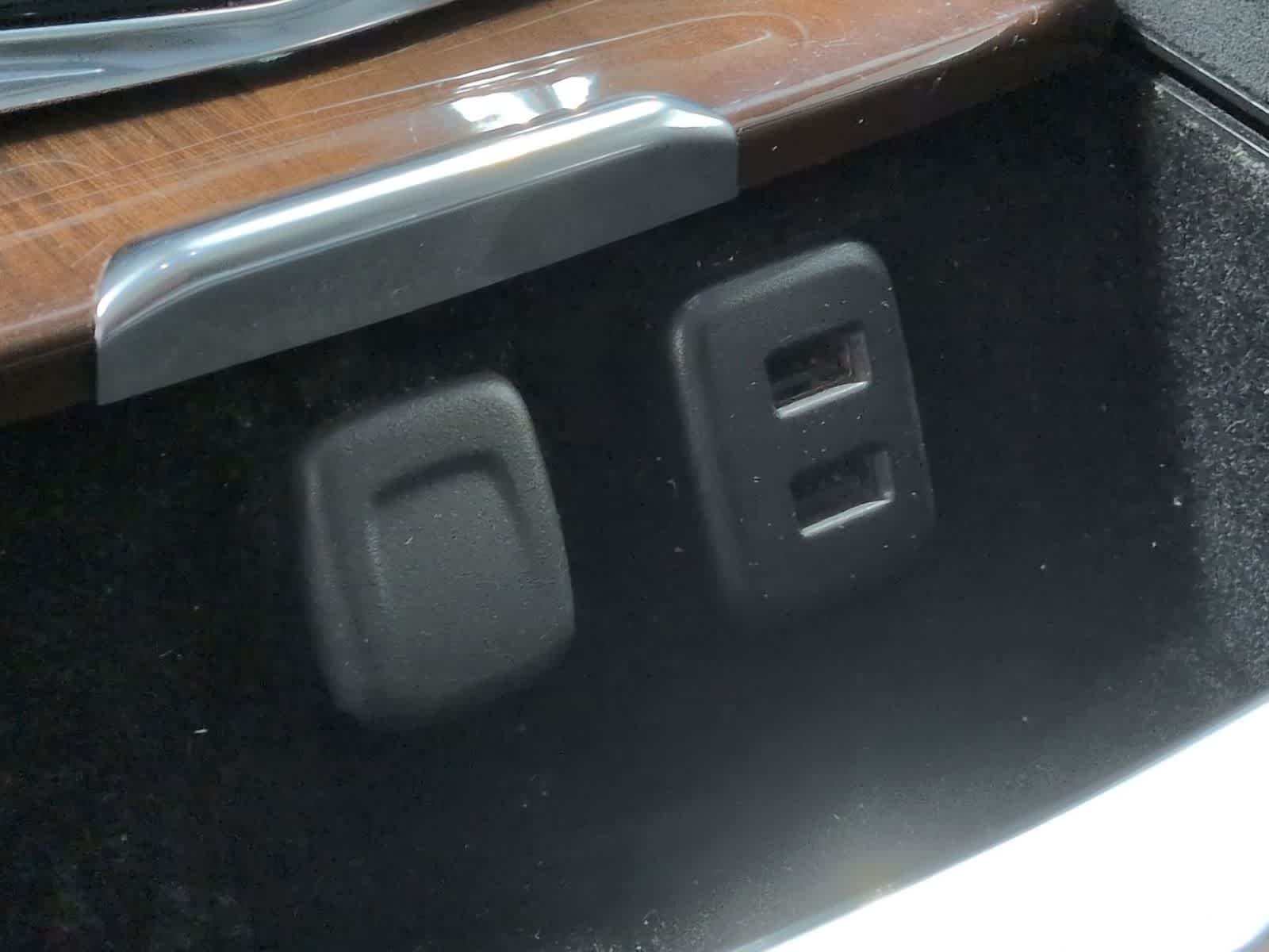 Thumbnail: 2017 Cadillac Escalade - 33