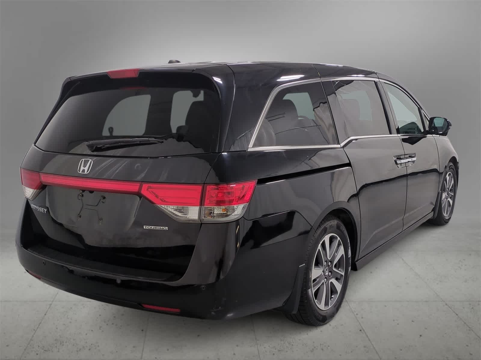 Thumbnail: 2016 Honda Odyssey - 8