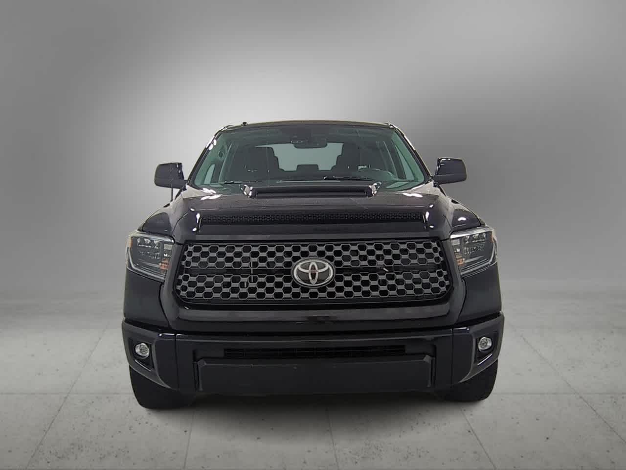 Thumbnail: 2019 Toyota Tundra - 3