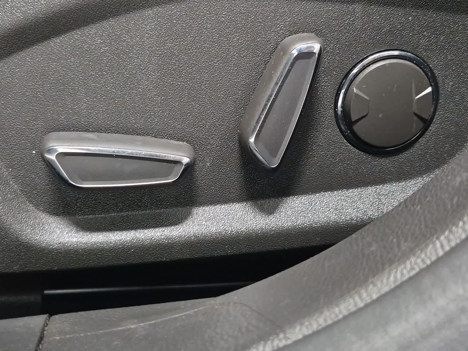 Thumbnail: 2016 Ford Fusion - 17