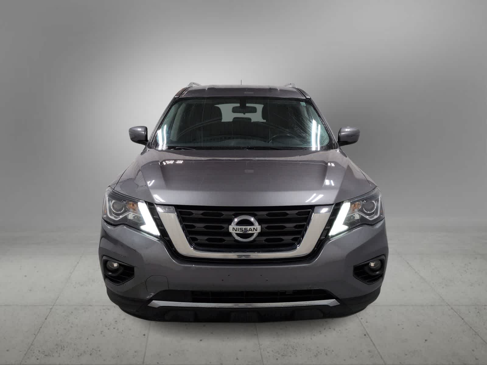 Thumbnail: 2017 Nissan Pathfinder - 3