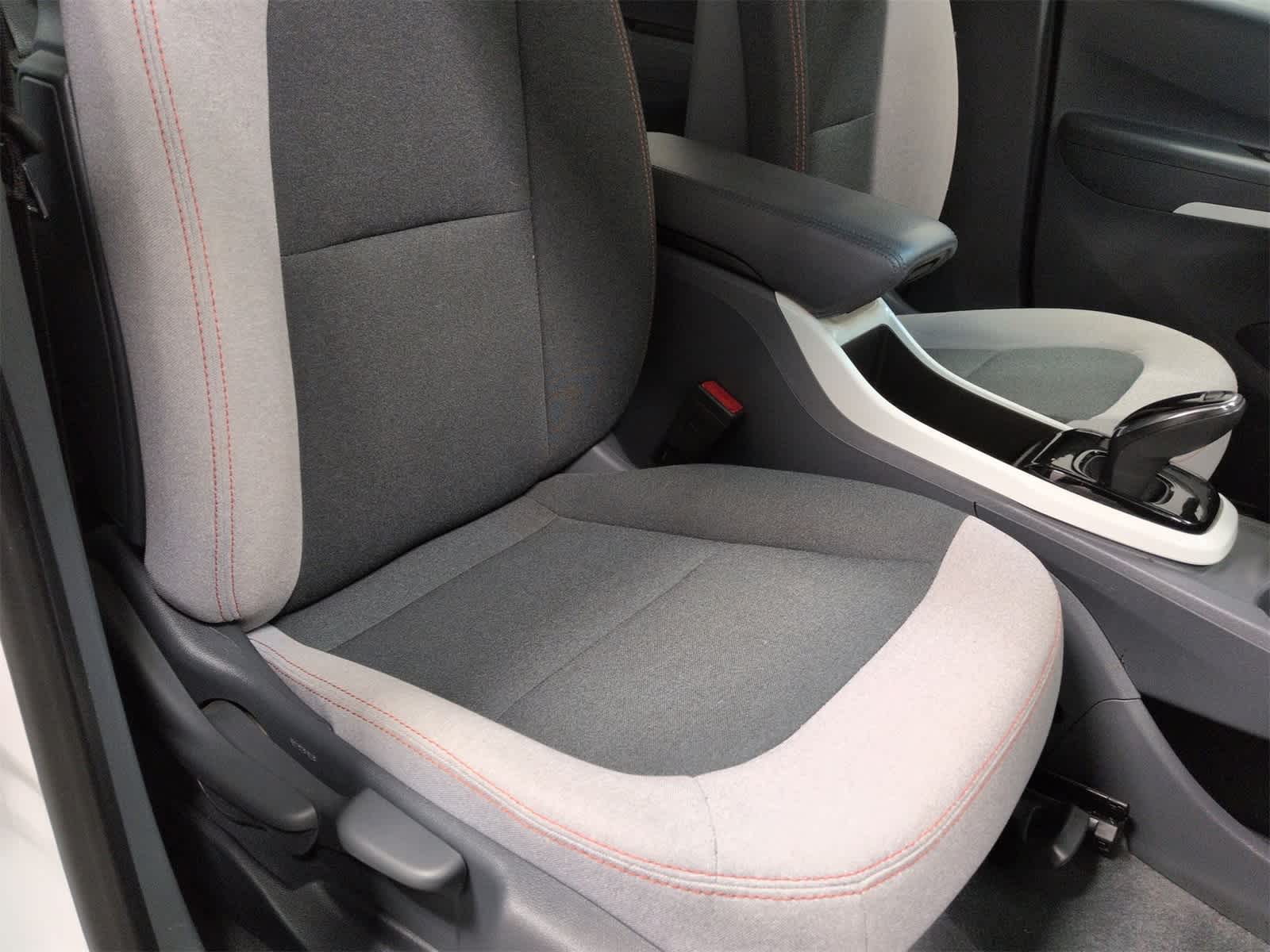 Thumbnail: 2017 Chevrolet Bolt EV - 22