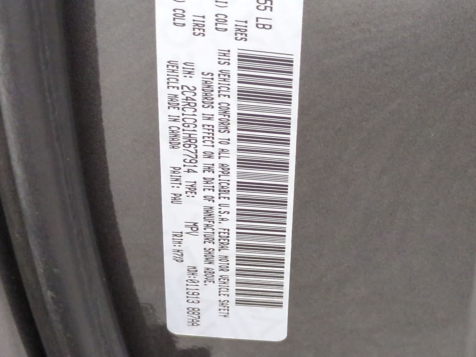 Thumbnail: 2017 Chrysler Pacifica - 32