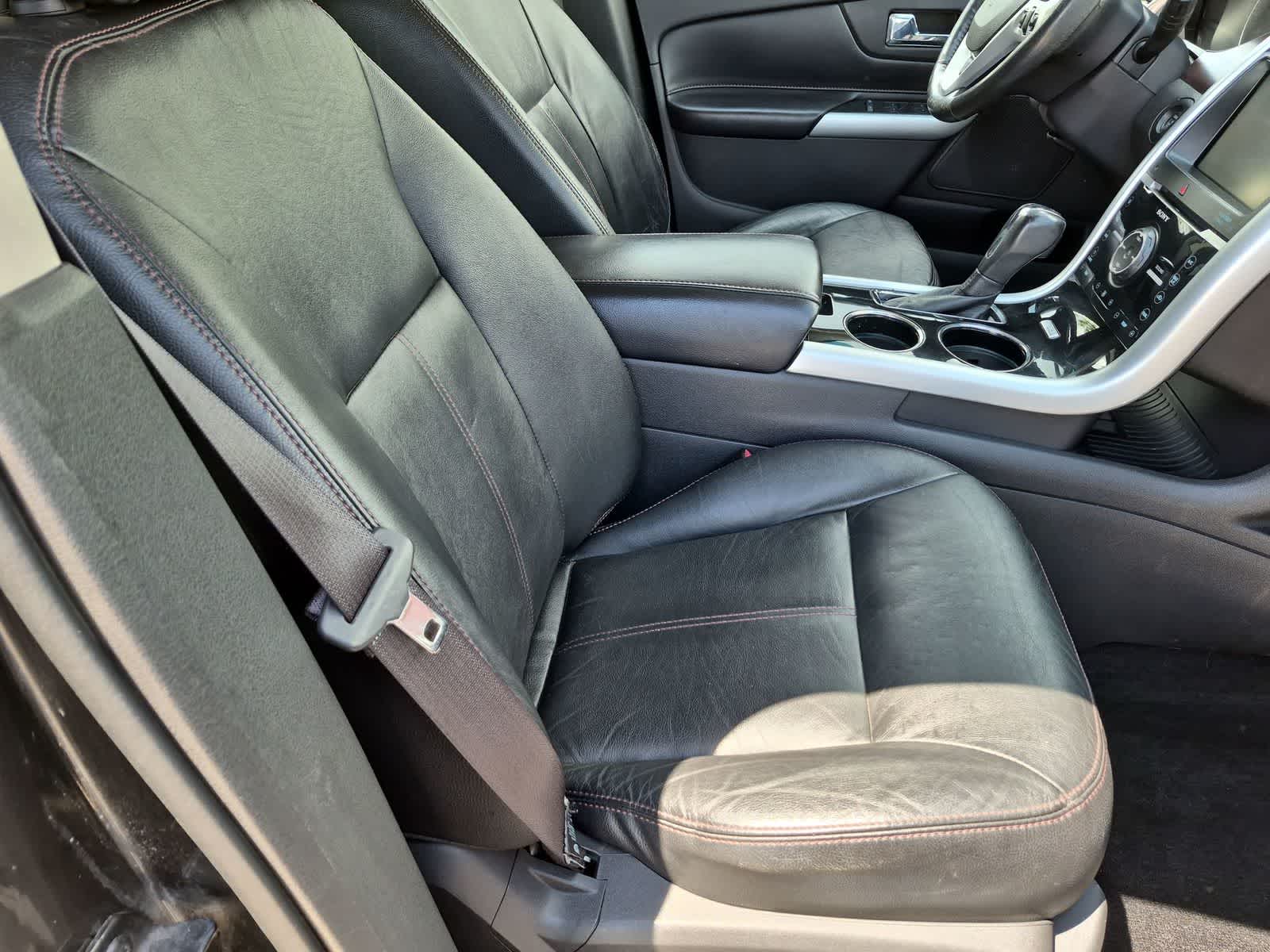 Thumbnail: 2013 Ford Edge - 21
