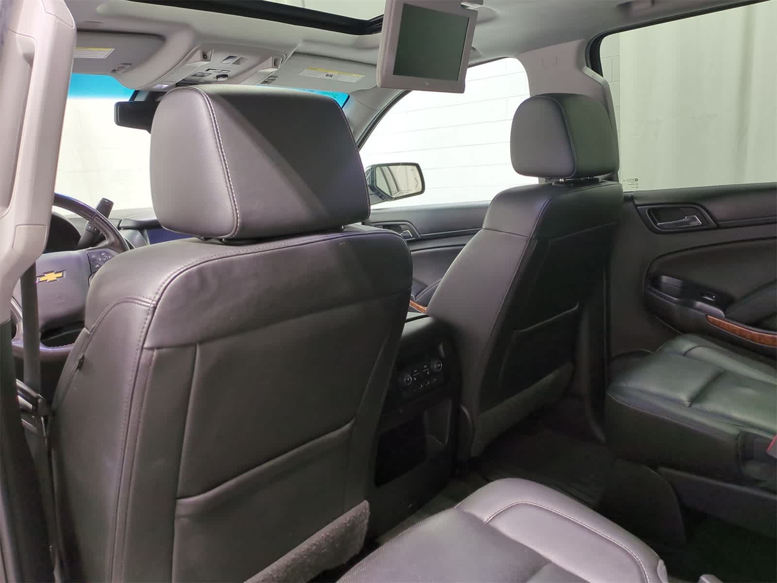 Thumbnail: 2018 Chevrolet Suburban - 18