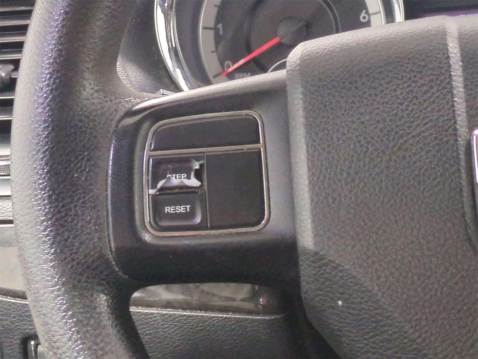 Thumbnail: 2013 Dodge Grand Caravan - 24