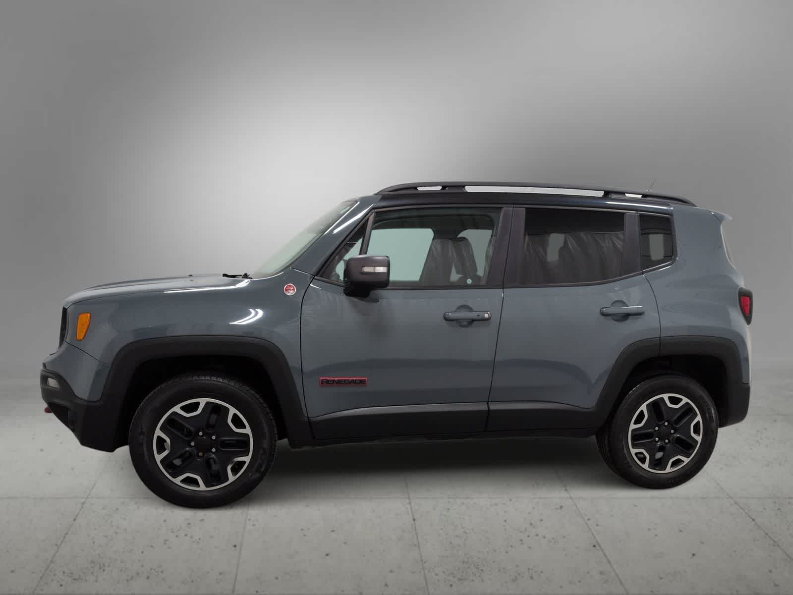 Thumbnail: 2017 Jeep Renegade - 5