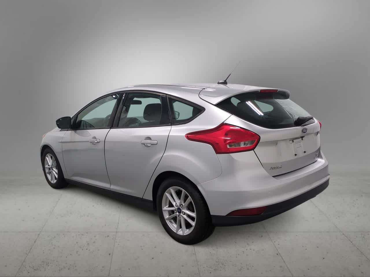 Thumbnail: 2016 Ford Focus - 6