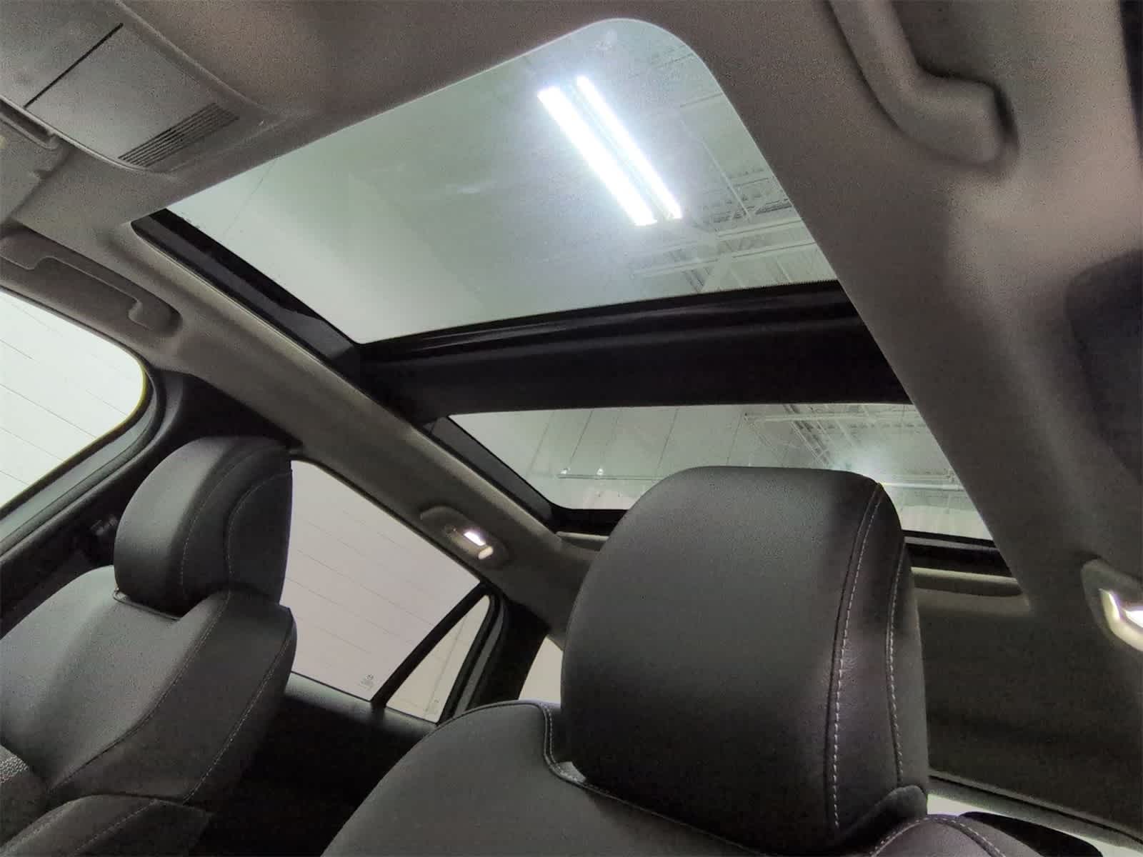 Thumbnail: 2025 Mazda CX-50 - 12