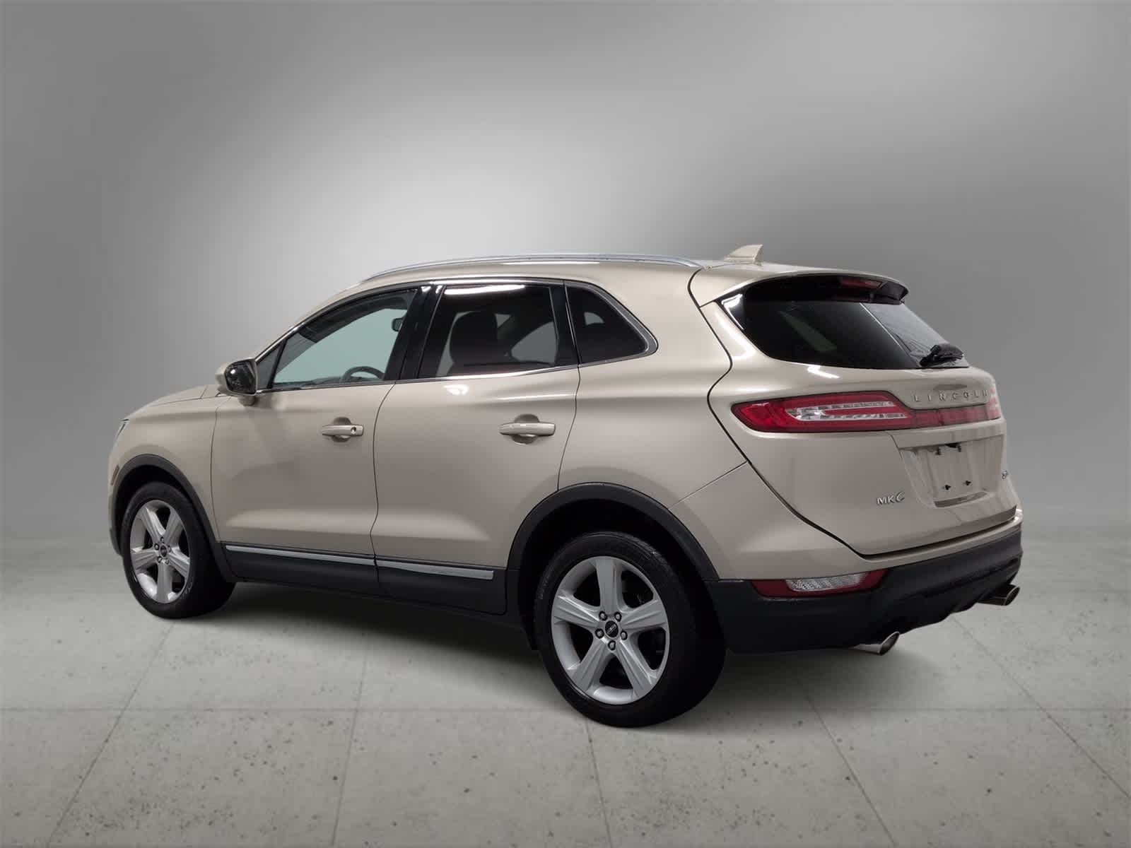 Thumbnail: 2017 Lincoln MKC - 6