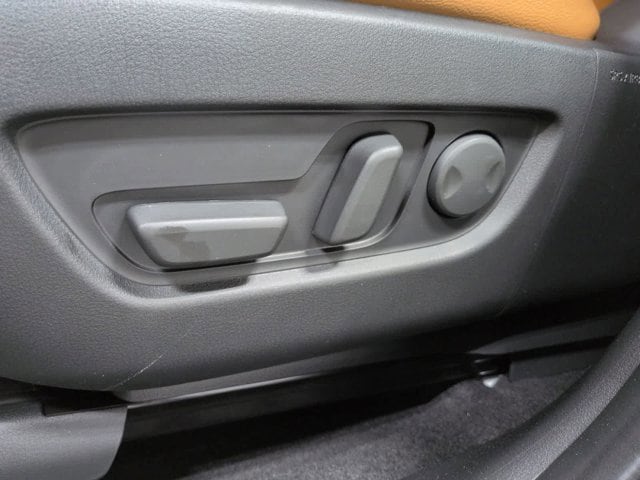 Thumbnail: 2026 Mazda CX-70 - 18