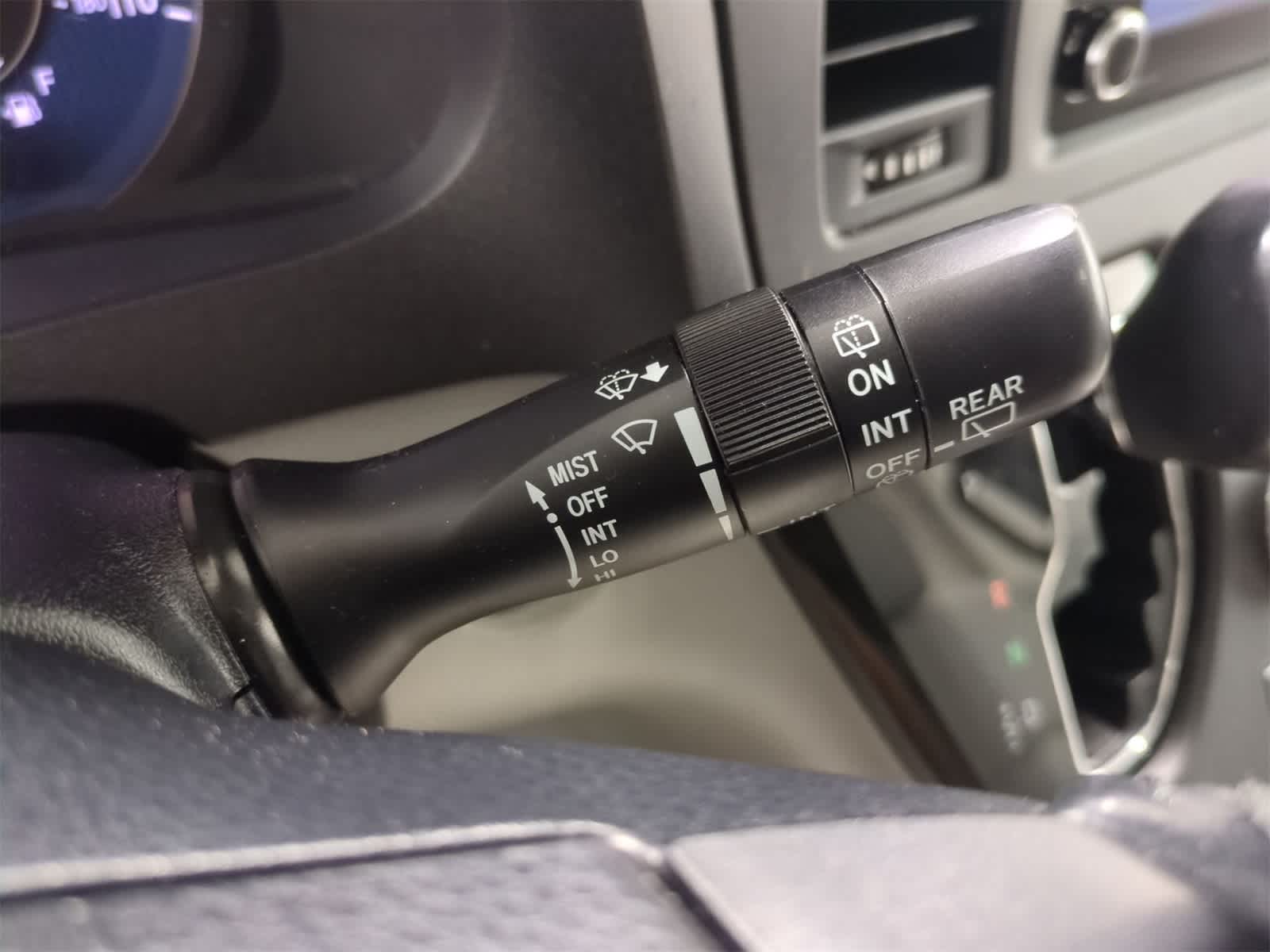 Thumbnail: 2020 Toyota Sienna - 28