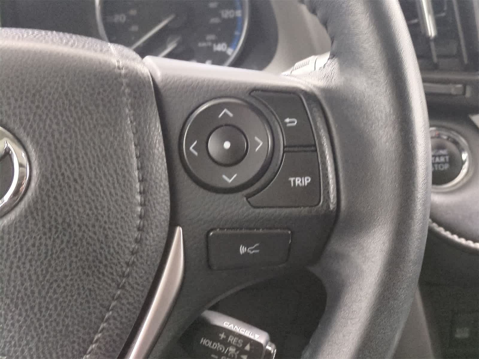Thumbnail: 2017 Toyota RAV4 - 27