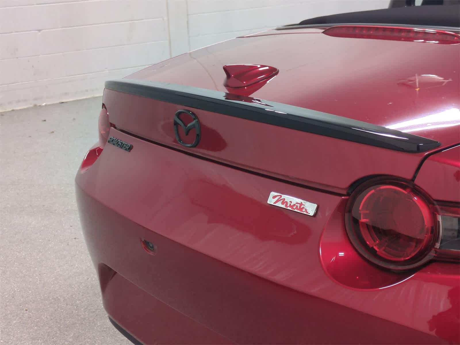 Thumbnail: 2020 Mazda MX-5 Miata - 13