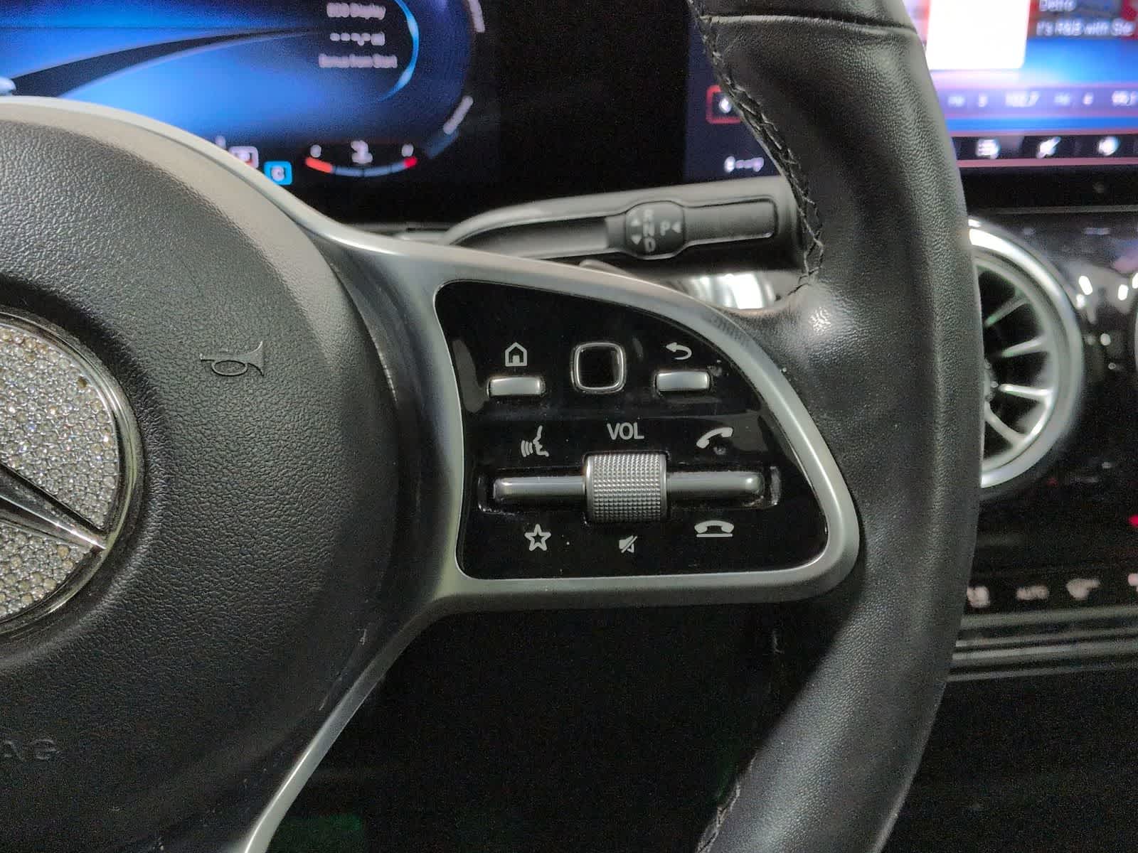 Thumbnail: 2022 Mercedes-Benz GLB - 27