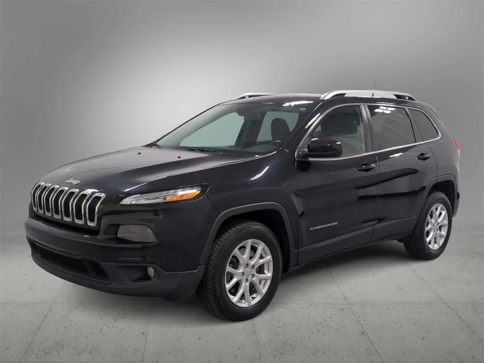 Thumbnail: 2016 Jeep Cherokee - 4