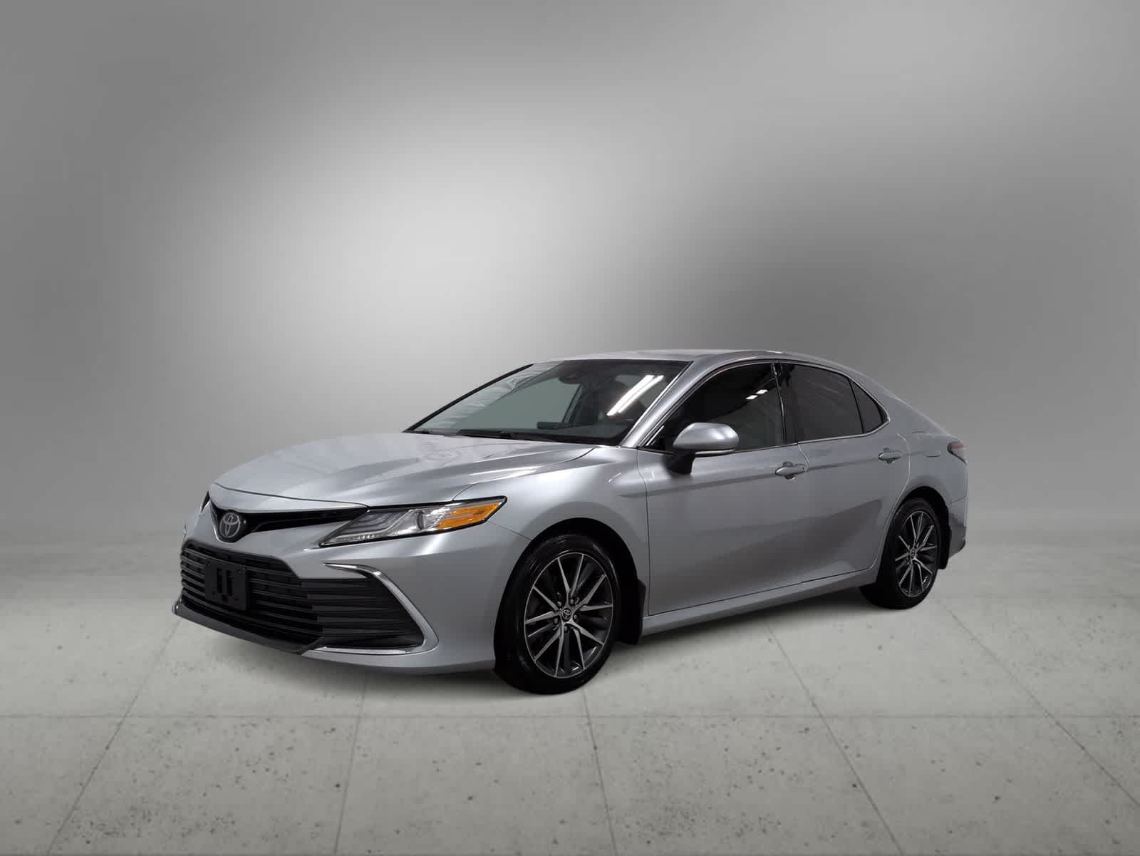 Thumbnail: 2022 Toyota Camry - 4