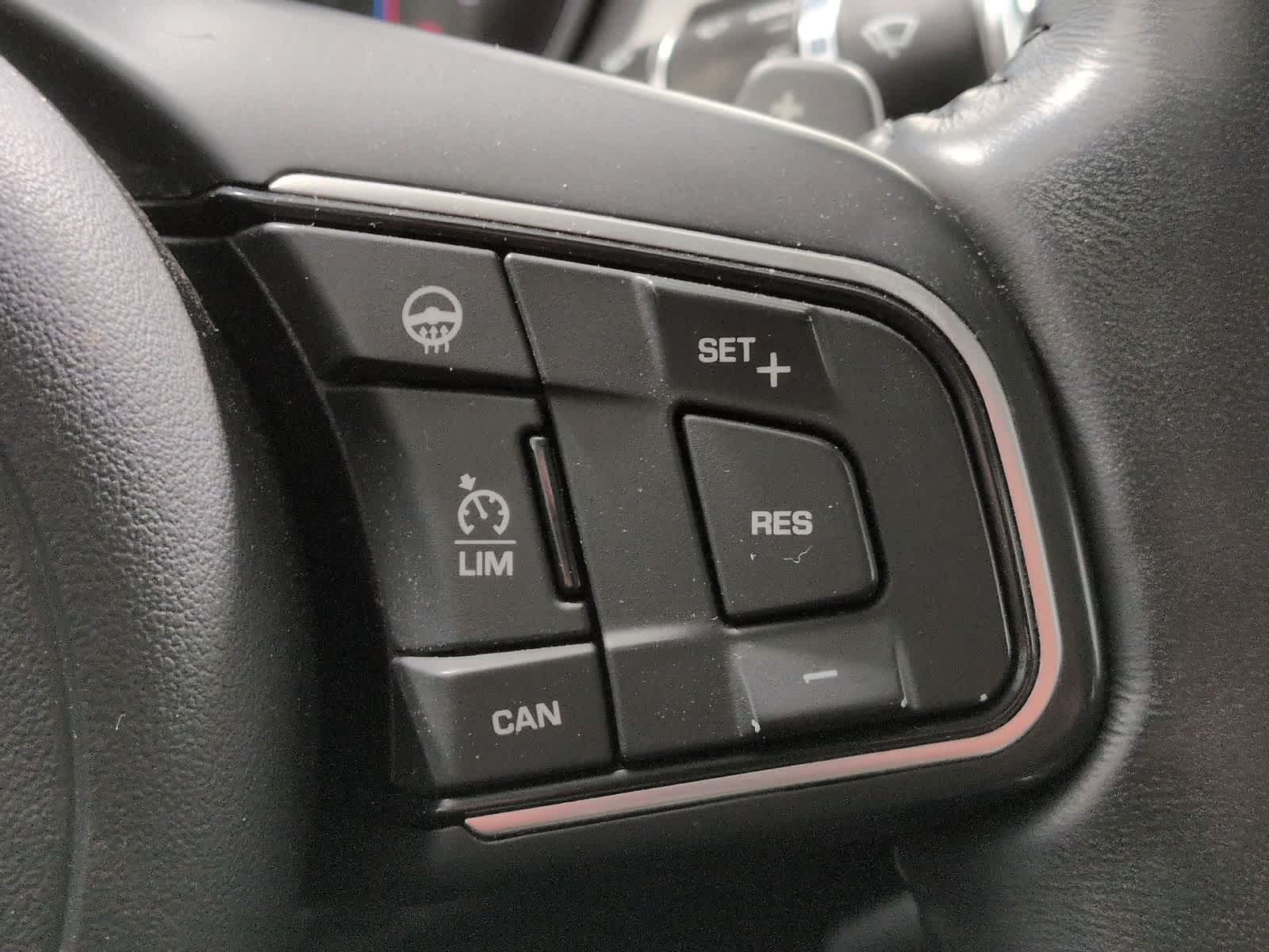 Thumbnail: 2018 Jaguar XE - 27