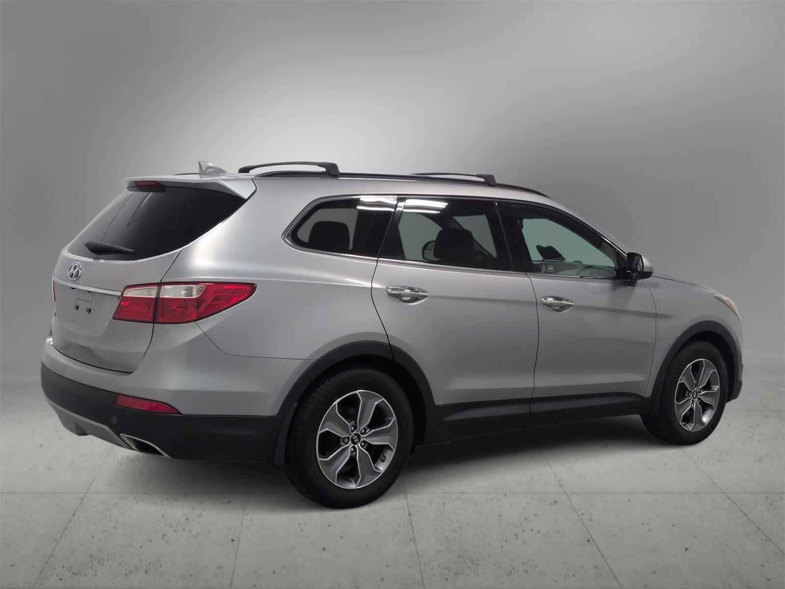 Thumbnail: 2015 Hyundai Santa Fe - 8