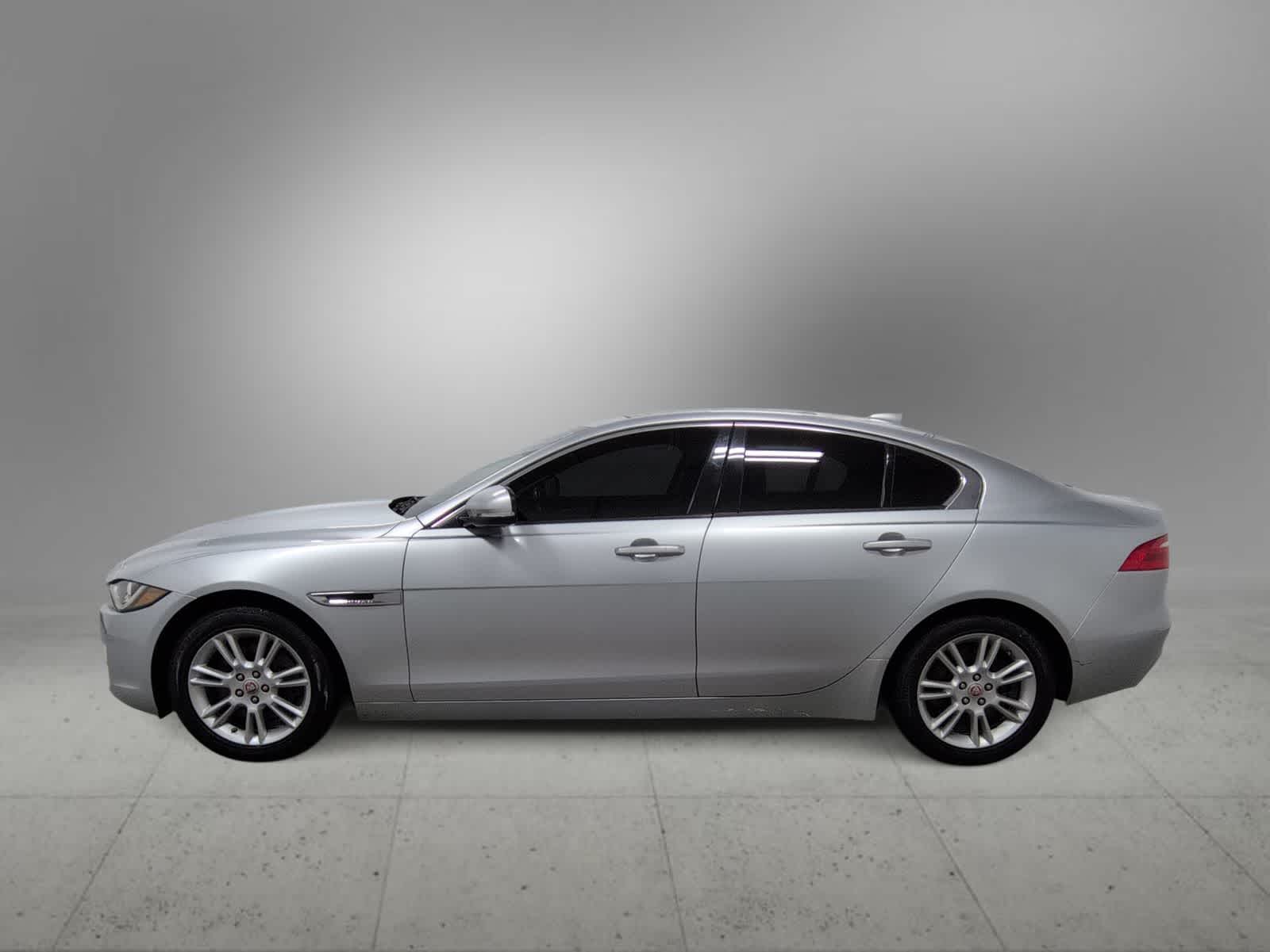 Thumbnail: 2018 Jaguar XE - 5