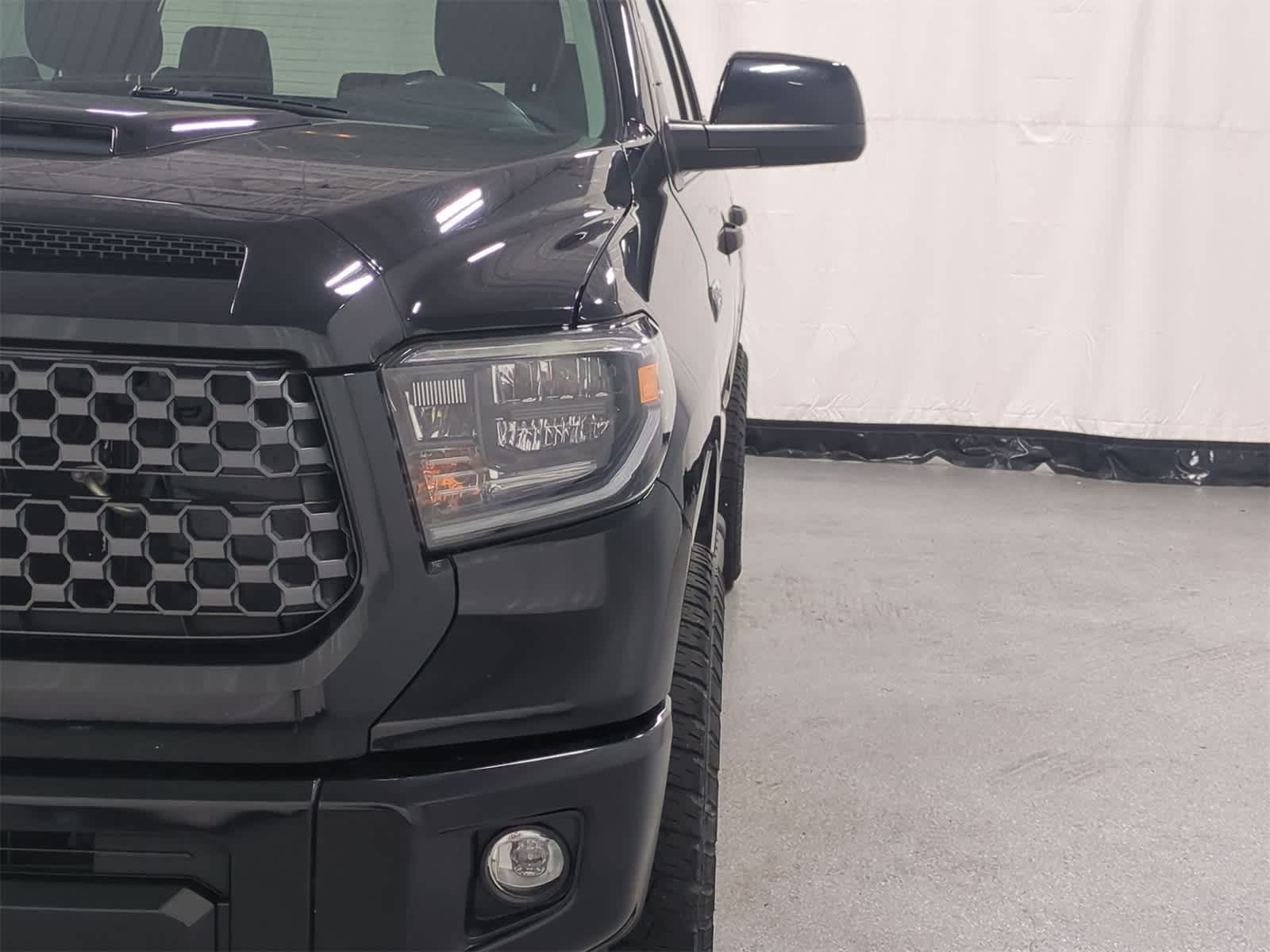 Thumbnail: 2019 Toyota Tundra - 11