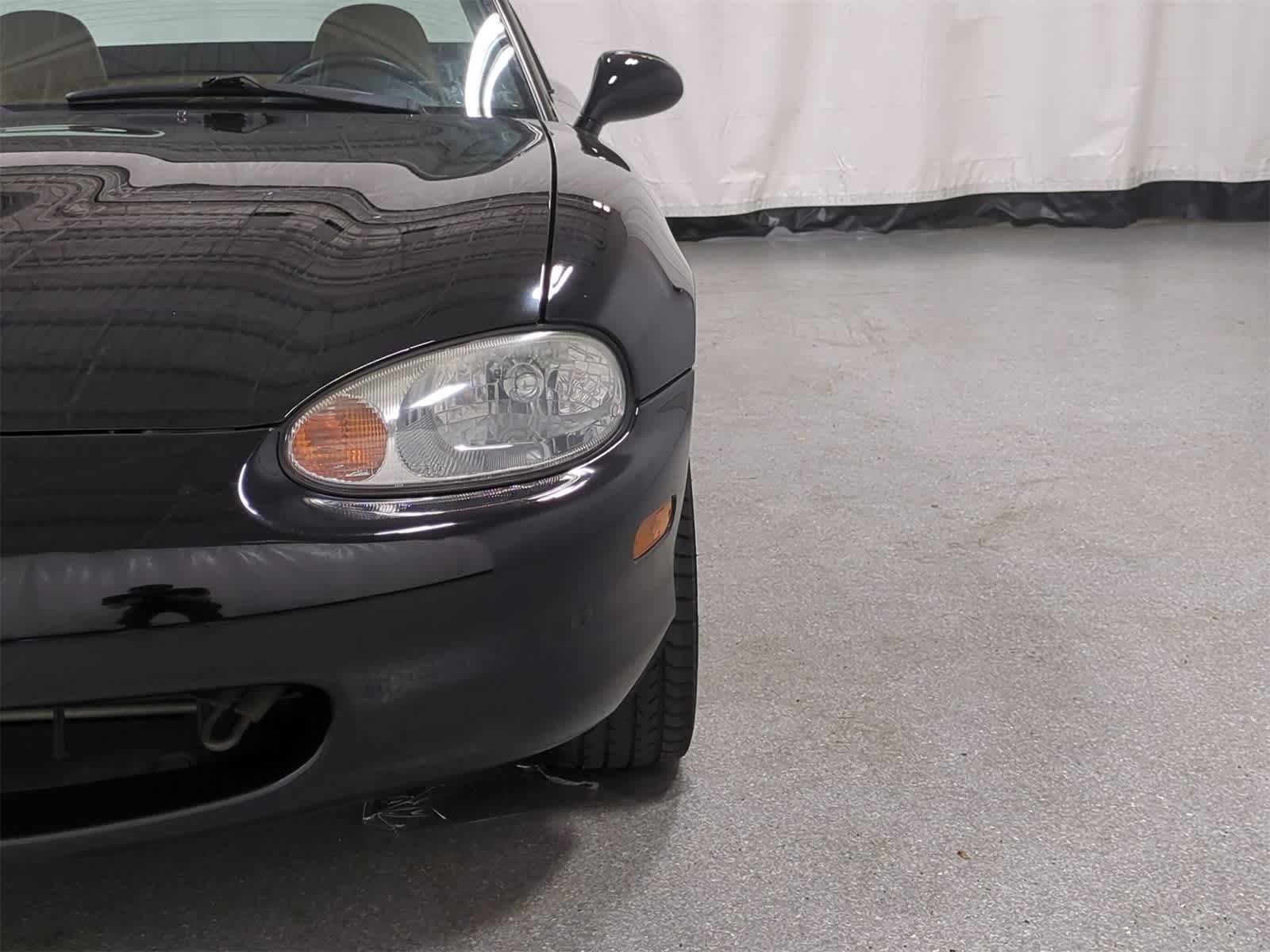 Thumbnail: 1999 Mazda MX-5 Miata - 11