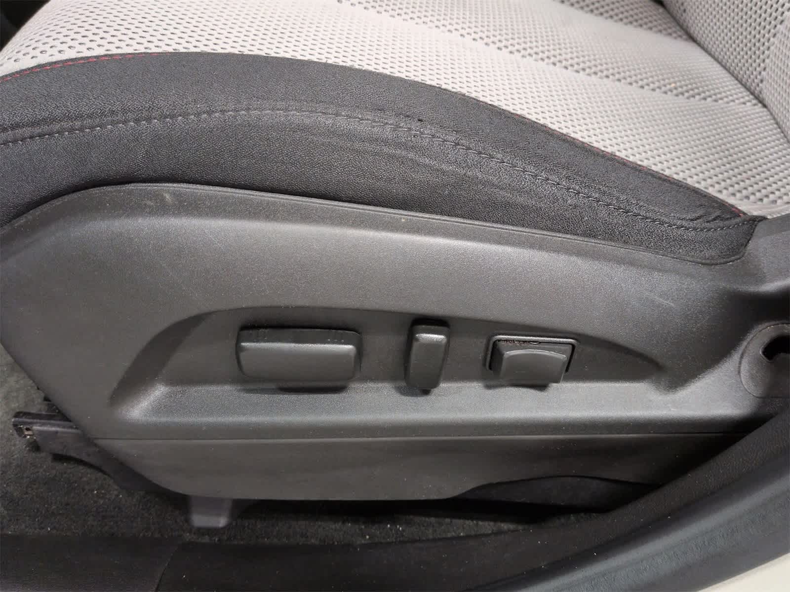 Thumbnail: 2015 Chevrolet Equinox - 17