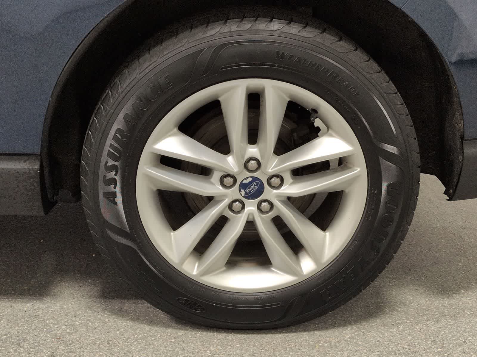 Thumbnail: 2017 Ford Edge - 14