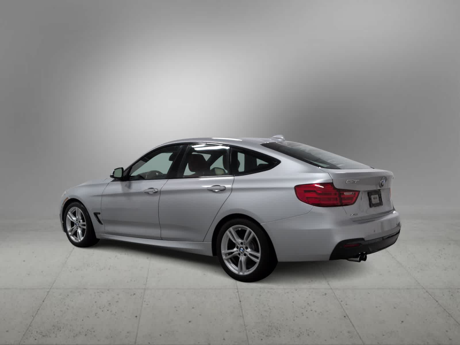 Thumbnail: 2016 BMW 3 Series - 6
