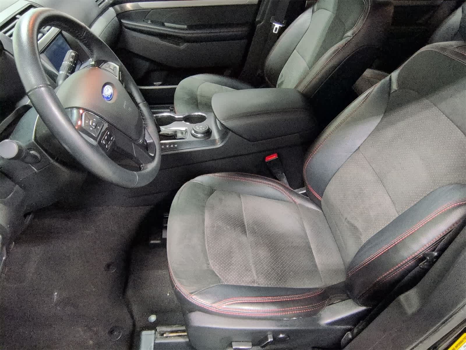 Thumbnail: 2018 Ford Explorer - 17