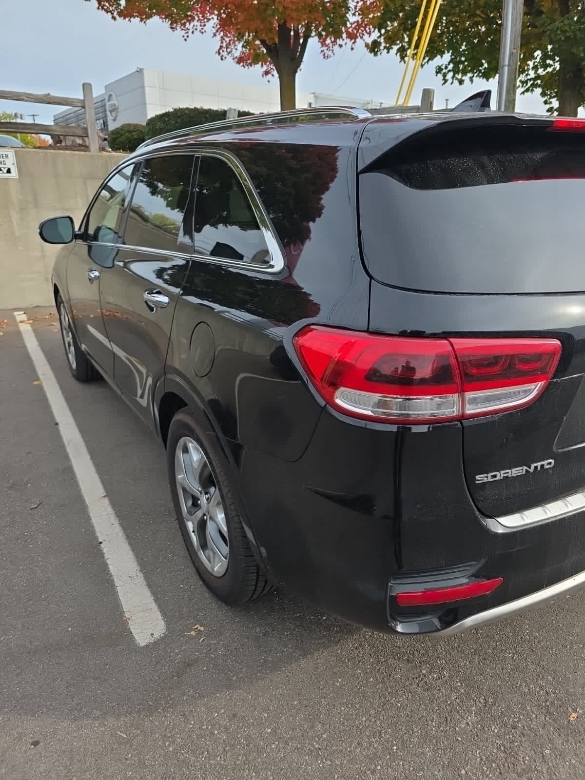 Thumbnail: 2016 Kia Sorento - 3