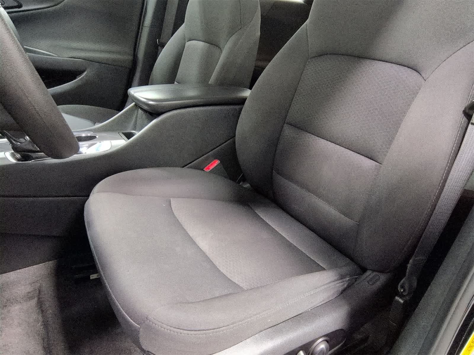 Thumbnail: 2020 Chevrolet Malibu - 17