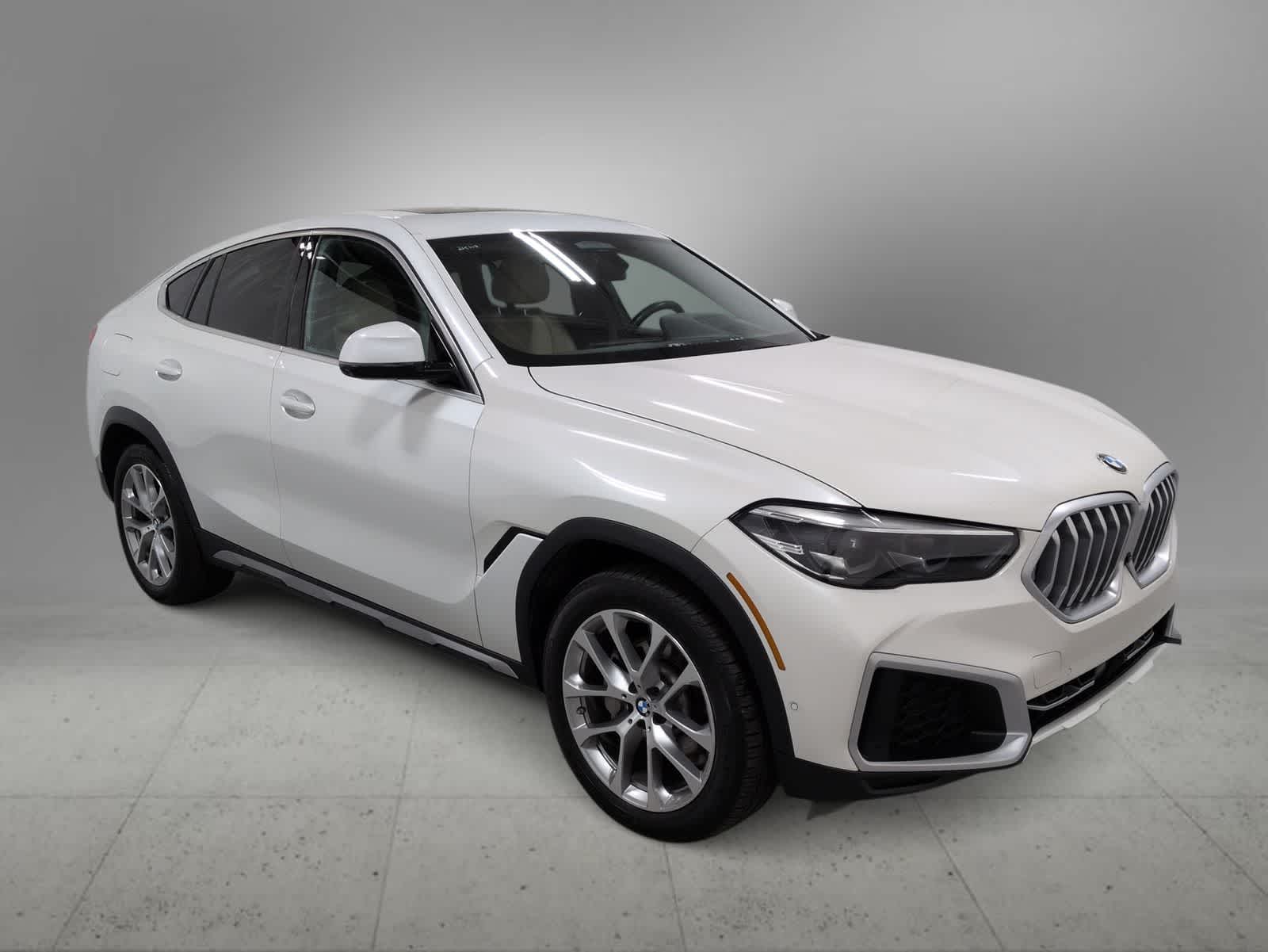 Thumbnail: 2022 BMW X6 - 2