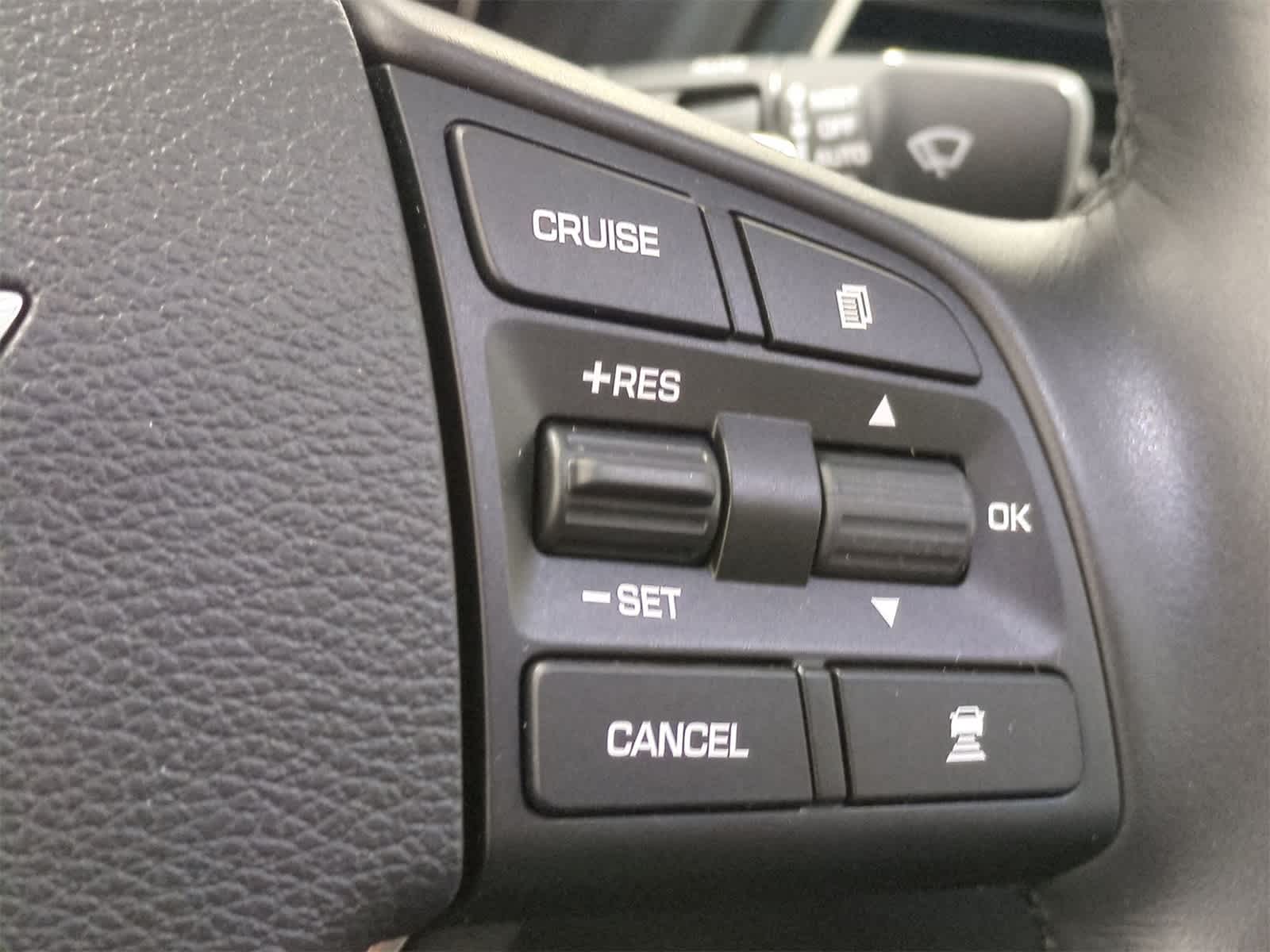 Thumbnail: 2015 Hyundai Genesis - 25