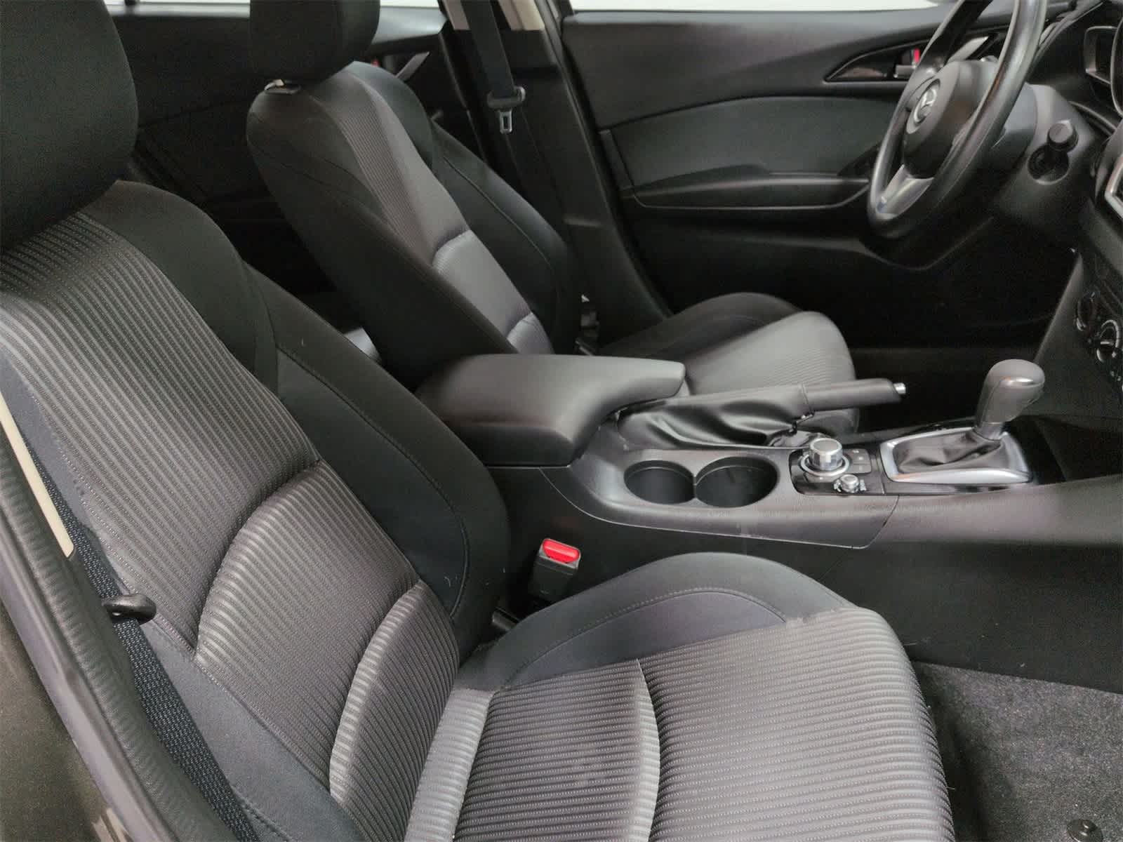 Thumbnail: 2016 Mazda Mazda3 - 22