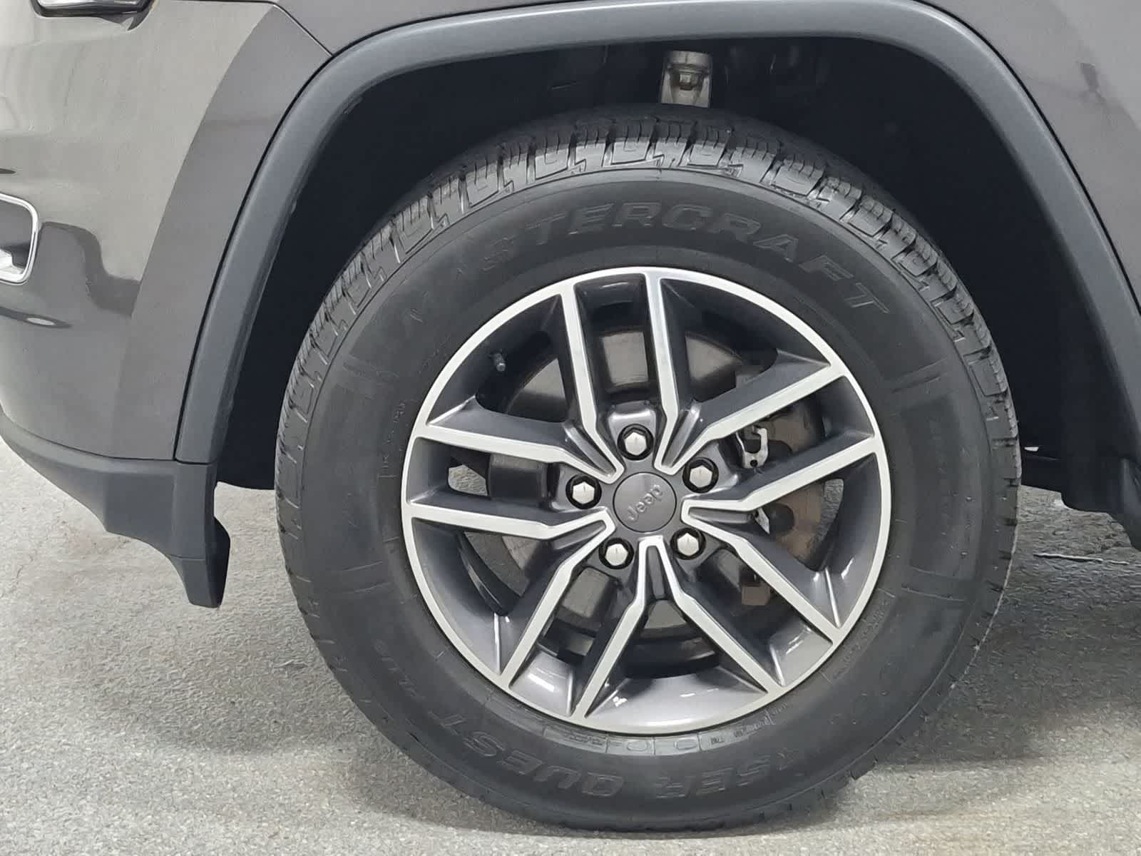 Thumbnail: 2019 Jeep Grand Cherokee - 20