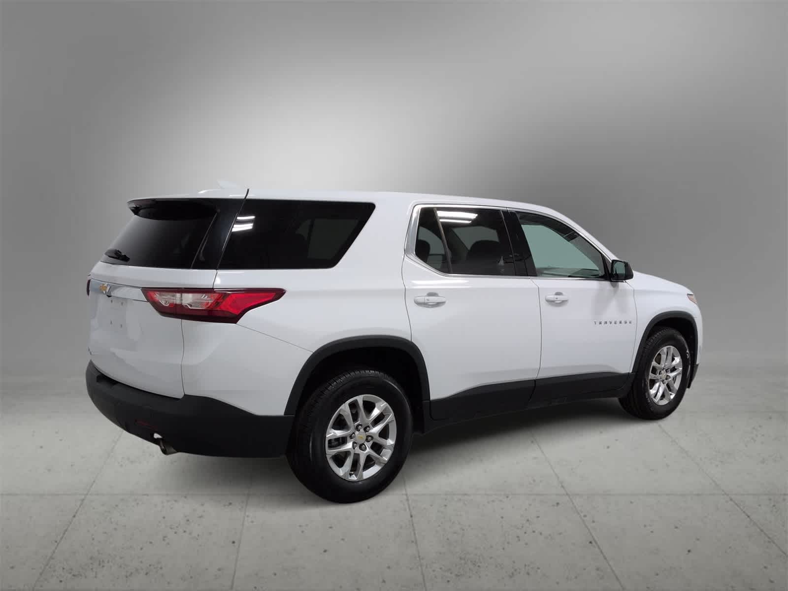 Thumbnail: 2019 Chevrolet Traverse - 13