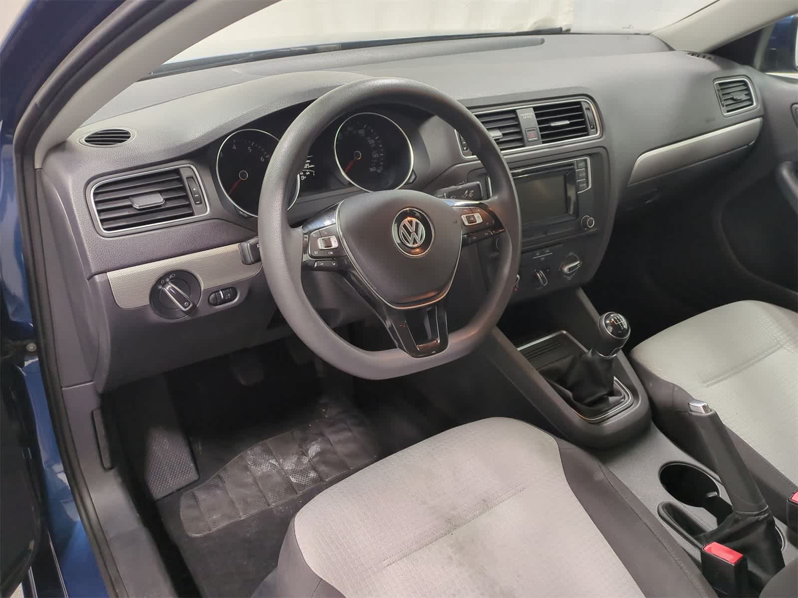 2017 Volkswagen Jetta S 10