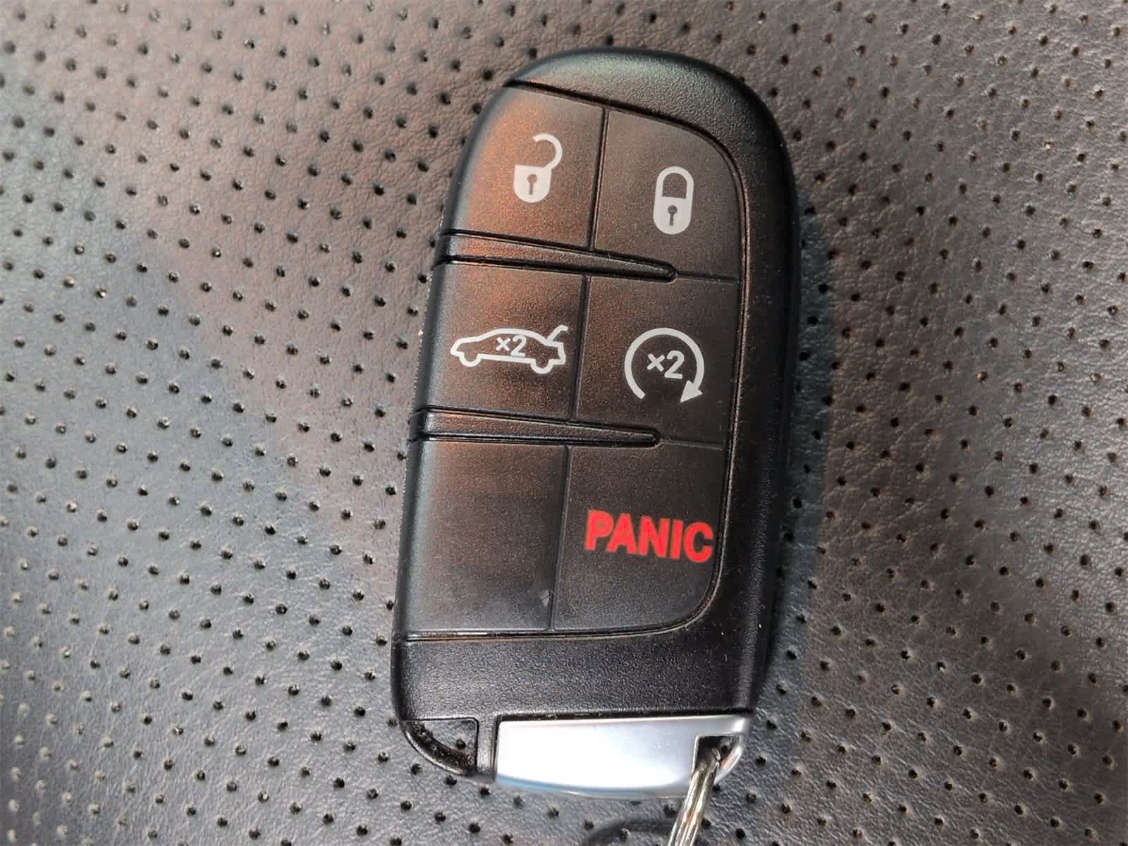 Thumbnail: 2023 Chrysler 300 - 37