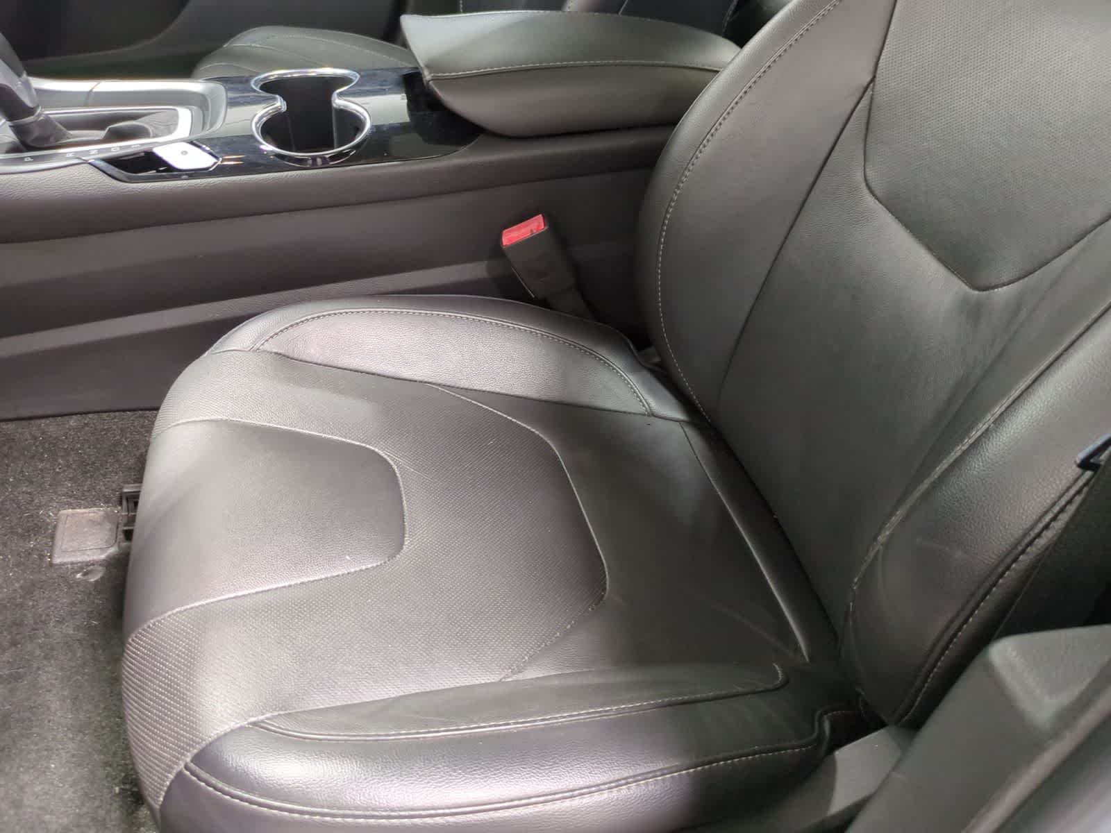 Thumbnail: 2014 Ford Fusion - 17