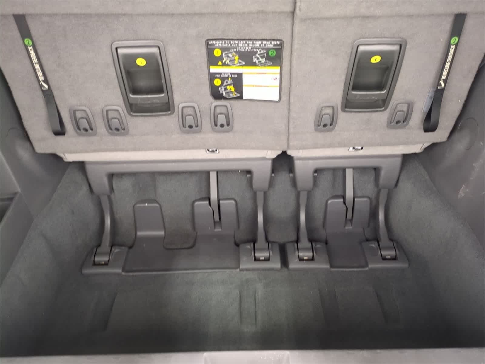 Thumbnail: 2020 Toyota Sienna - 36