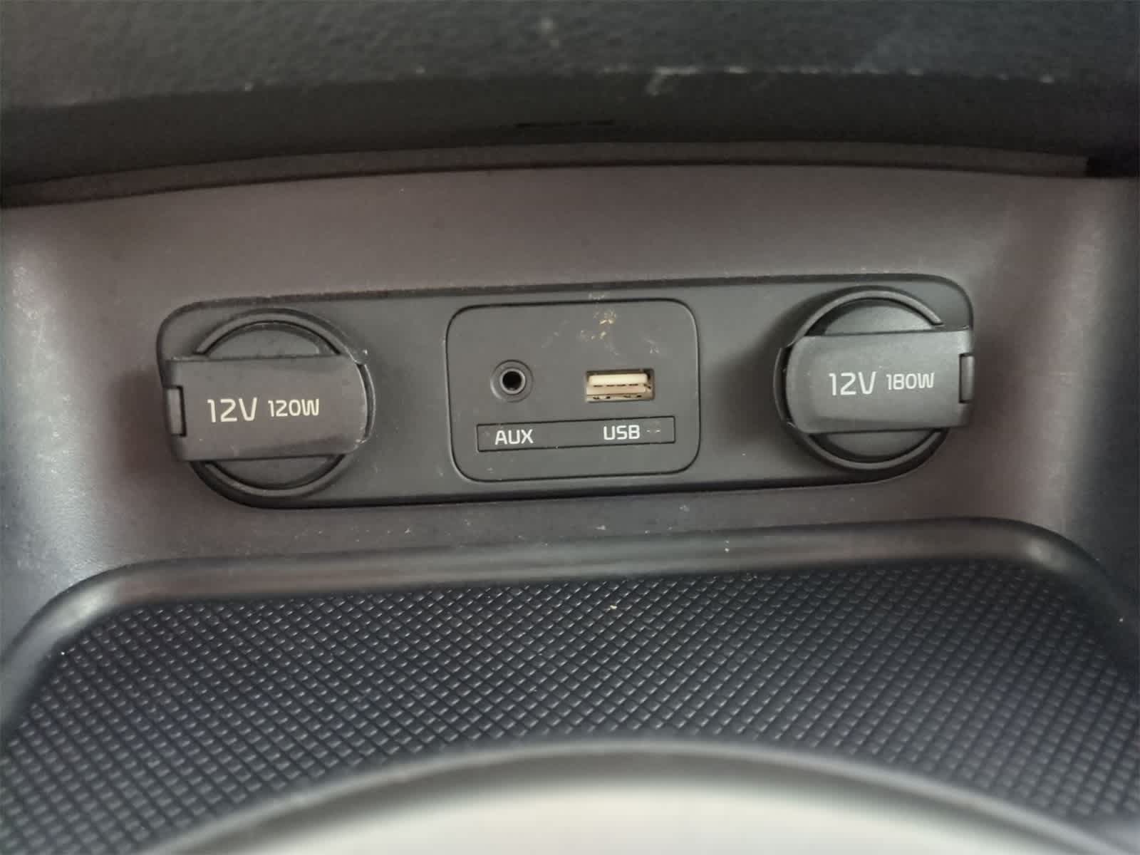Thumbnail: 2015 Kia Sportage - 29