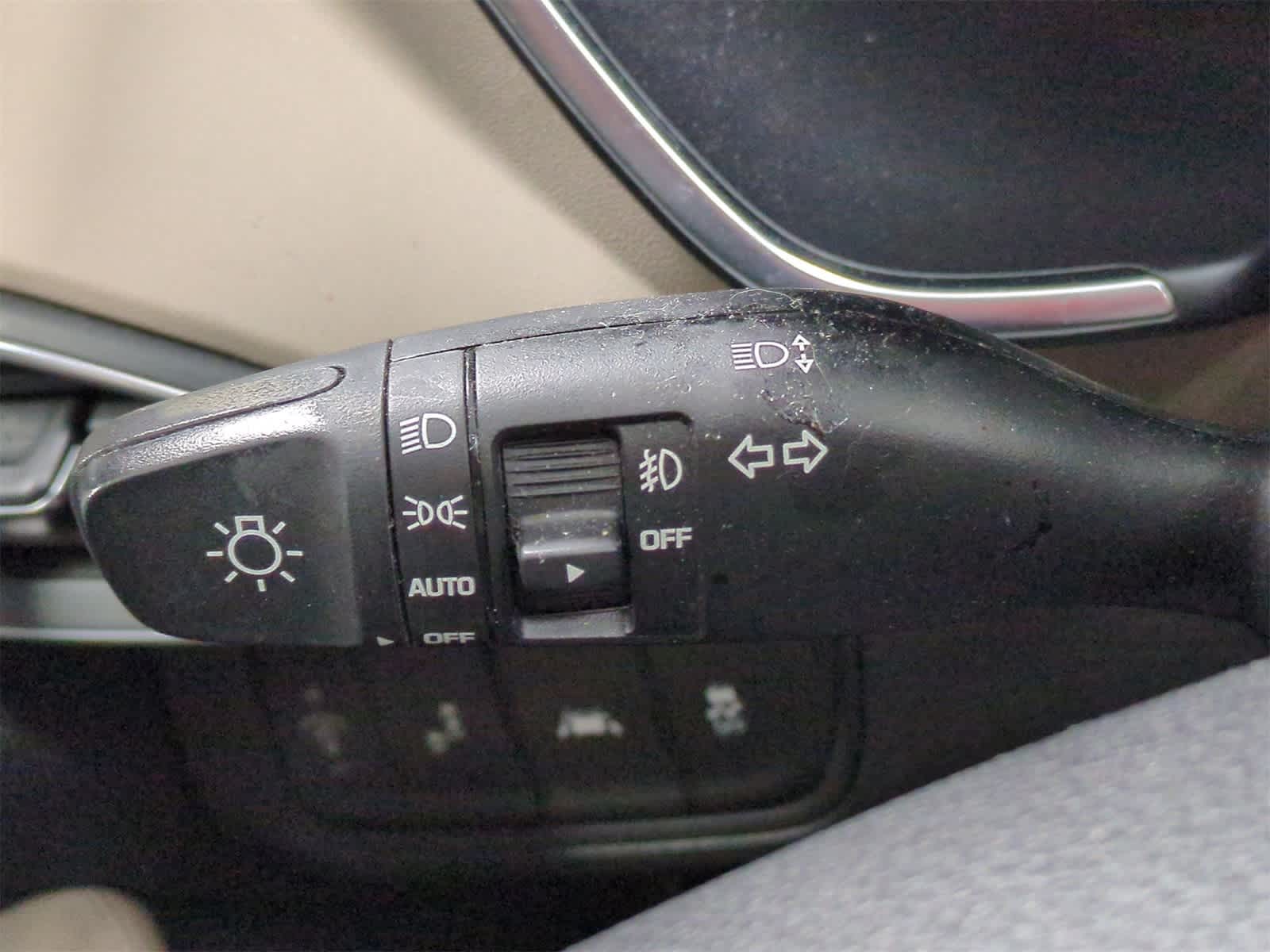 Thumbnail: 2019 Hyundai Santa Fe - 25