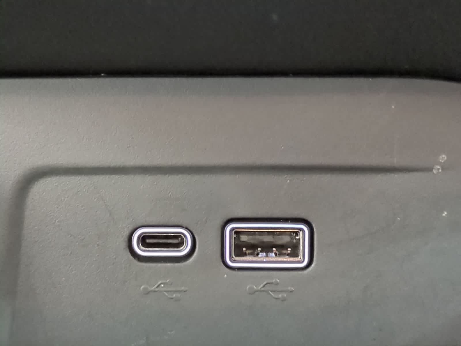 Thumbnail: 2024 Chevrolet Trax - 32