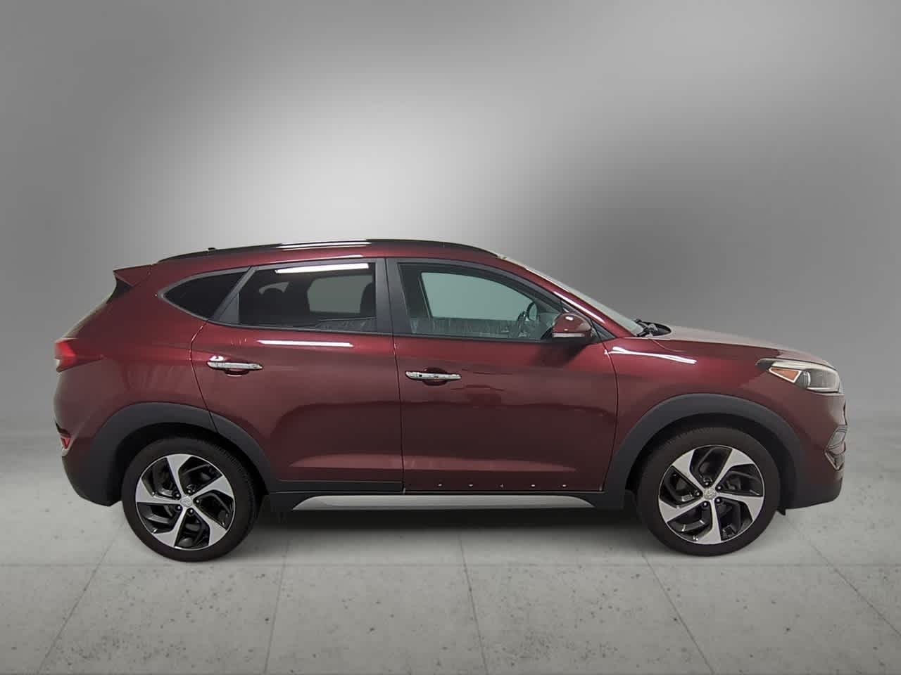 Thumbnail: 2017 Hyundai Tucson - 9