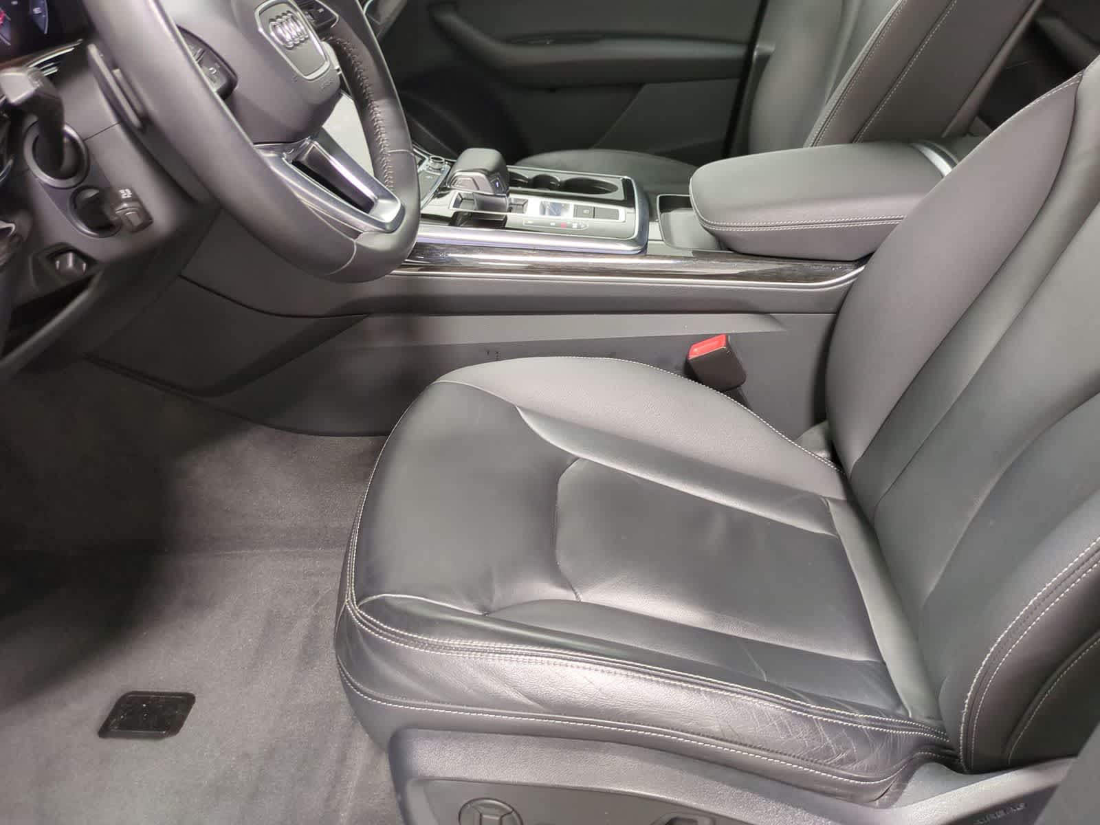 Thumbnail: 2019 Audi Q8 - 16